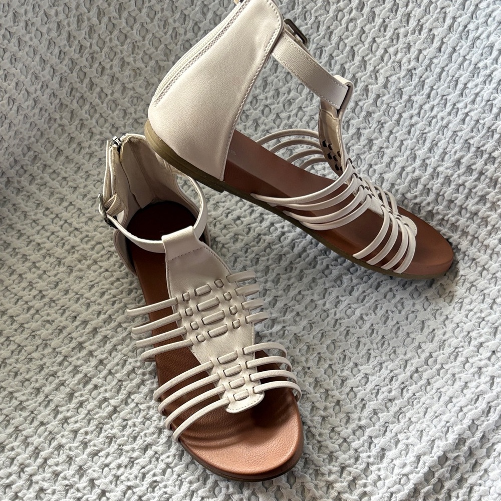 Women’s Strappy Gladiator Sandals in Ivory